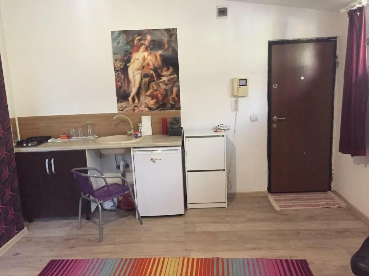 Homestay Emerald Hotel Bucharest Romania